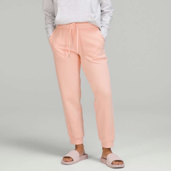 lululemon athletica Pants - 🍋NWT: LULULEMON✨ Scuba High-Rise Jogger - Size 12